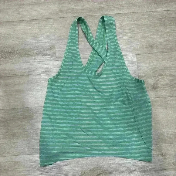 ZYIA Forest Green Nimbus Split Back Workout Tank Top - small - Picture 5 of 9